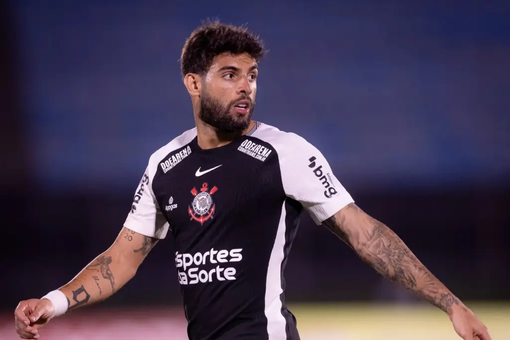 Fernando Diniz defende Yuri Alberto e expressa desejo por Memphis no Corinthians