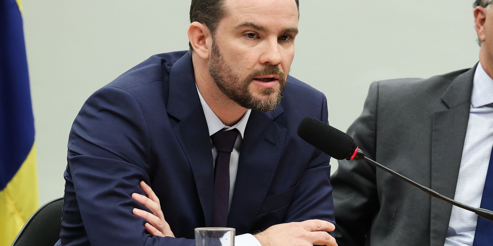 Dario Durigan viaja à França para agenda do G7 com foco em Inteligência Artificial e minerais estratégicos