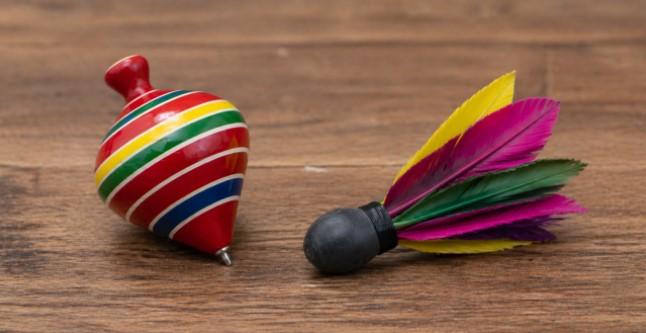 Feira de artesanias reúne brinquedos feitos à mão em Araraquara