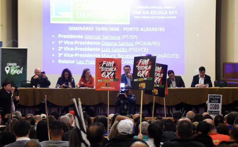 Emendas à PEC 221/19 propõem manter 44 horas na jornada de trabalho para atividades essenciais