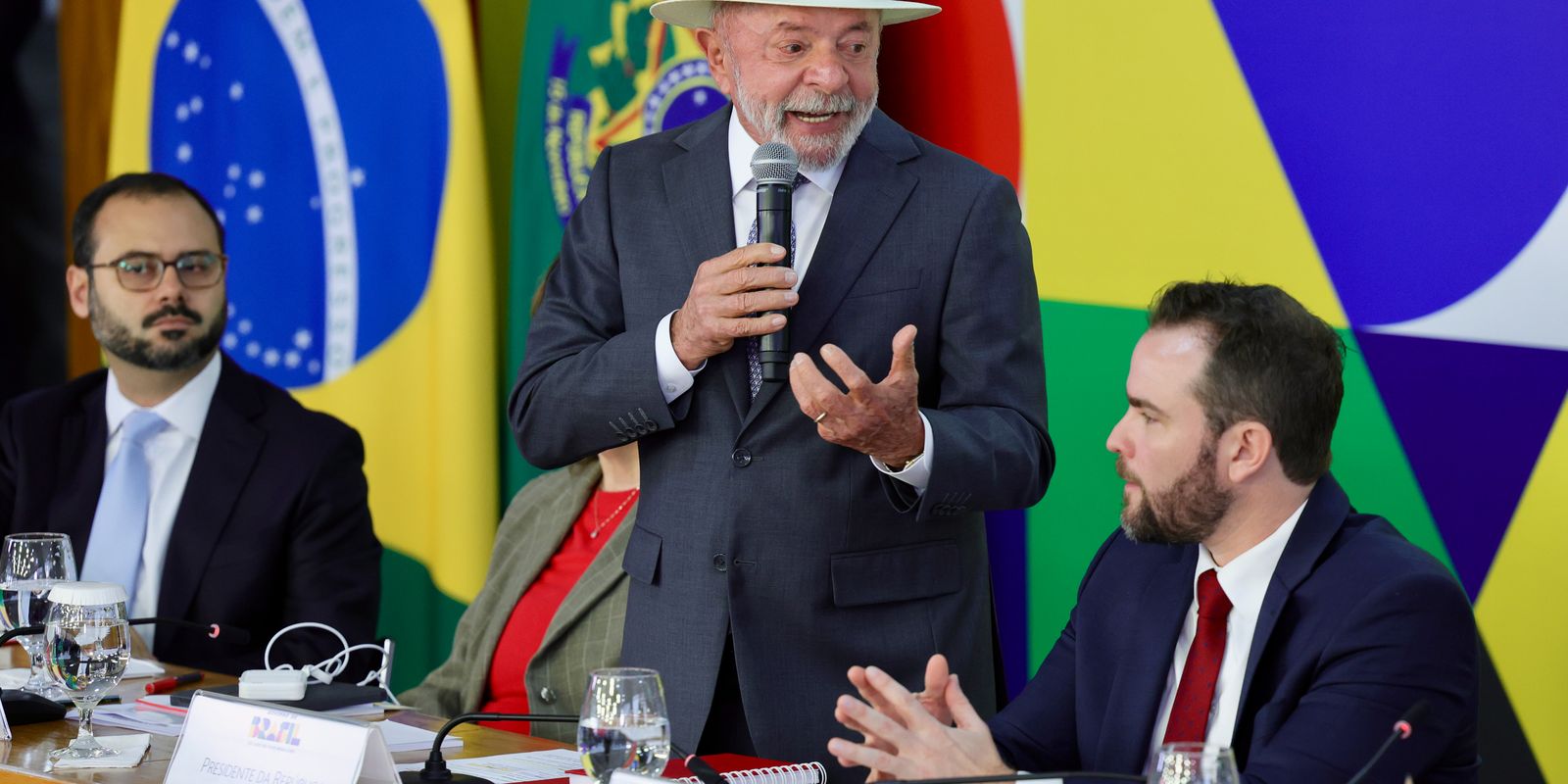 Iniciativa Desenrola Brasil busca aliviar fardos financeiros da população