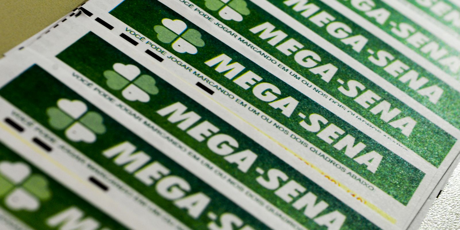 Mega-Sena acumula para R$ 60 milhões após ninguém acertar as seis dezenas