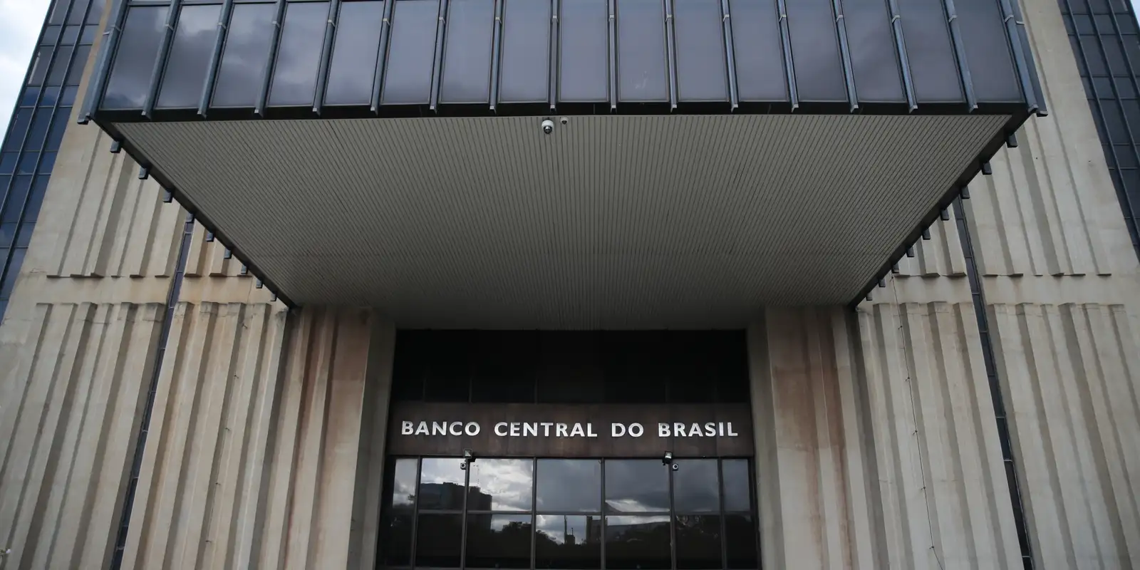 Mercado financeiro eleva projeção de inflação para 2026, aponta Boletim Focus