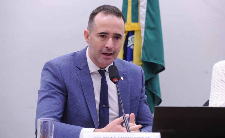 Novas regras do CMN para fundos de previdência de servidores públicos geram debate sobre governança na Câmara