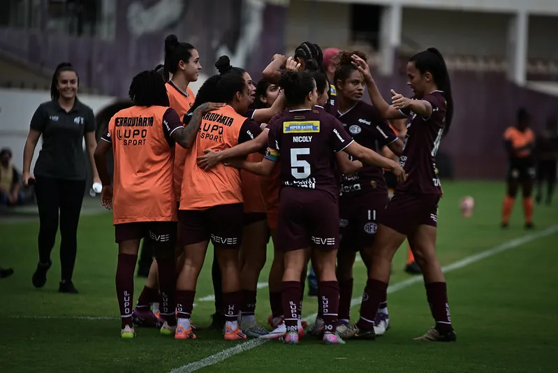 Ferroviária vence Palmeiras de virada e mantém invencibilidade no Paulistão Feminino