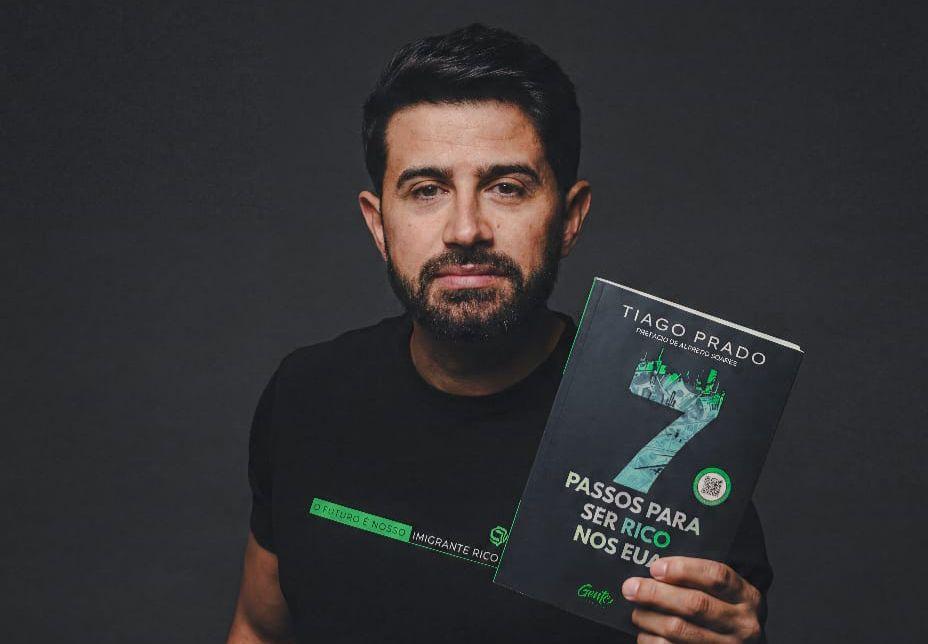 Tiago Prado, autor da obra