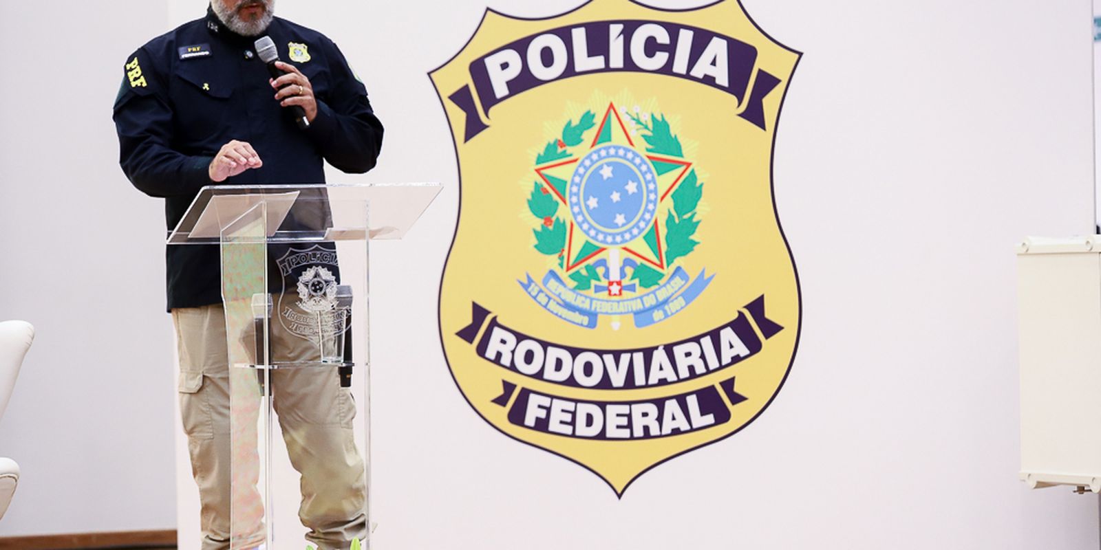 PRF intensifica campanha Maio Amarelo com foco na segurança nas estradas