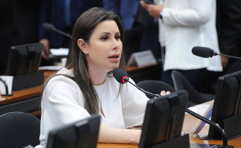 Projeto de lei propõe a dedução de gastos com vacinas obrigatórias no Imposto de Renda