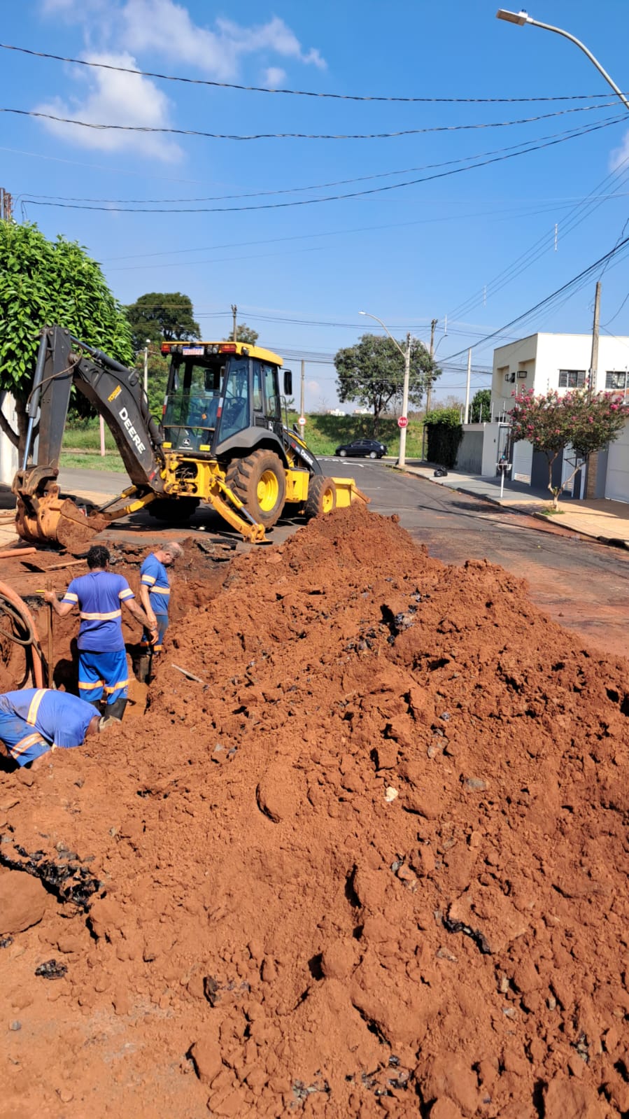 Serviço emergencial afeta abastecimento de água no Jardim Morada do Sol