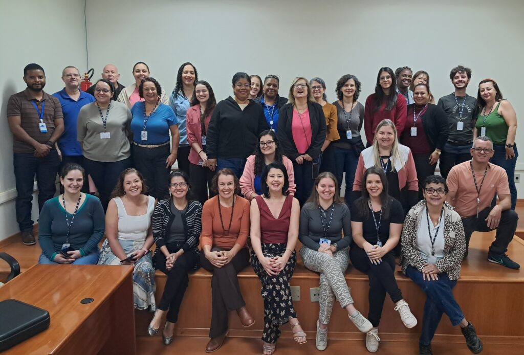 Servidores do Daae participam de palestra sobre conscientização de lúpus
