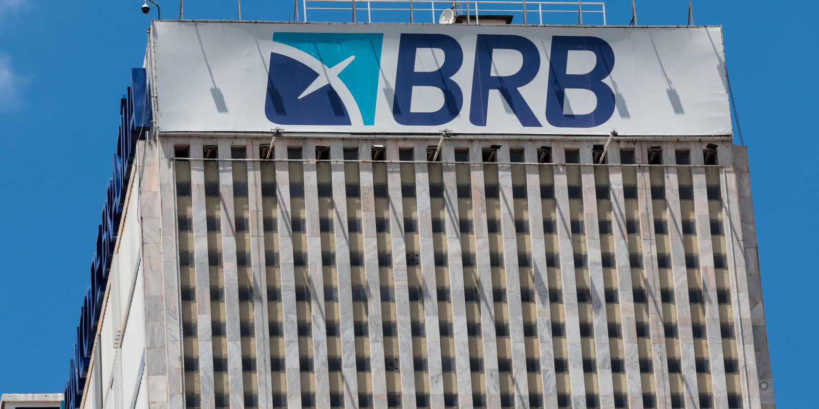 STF suspende julgamento crucial sobre uso de imóveis públicos para o BRB