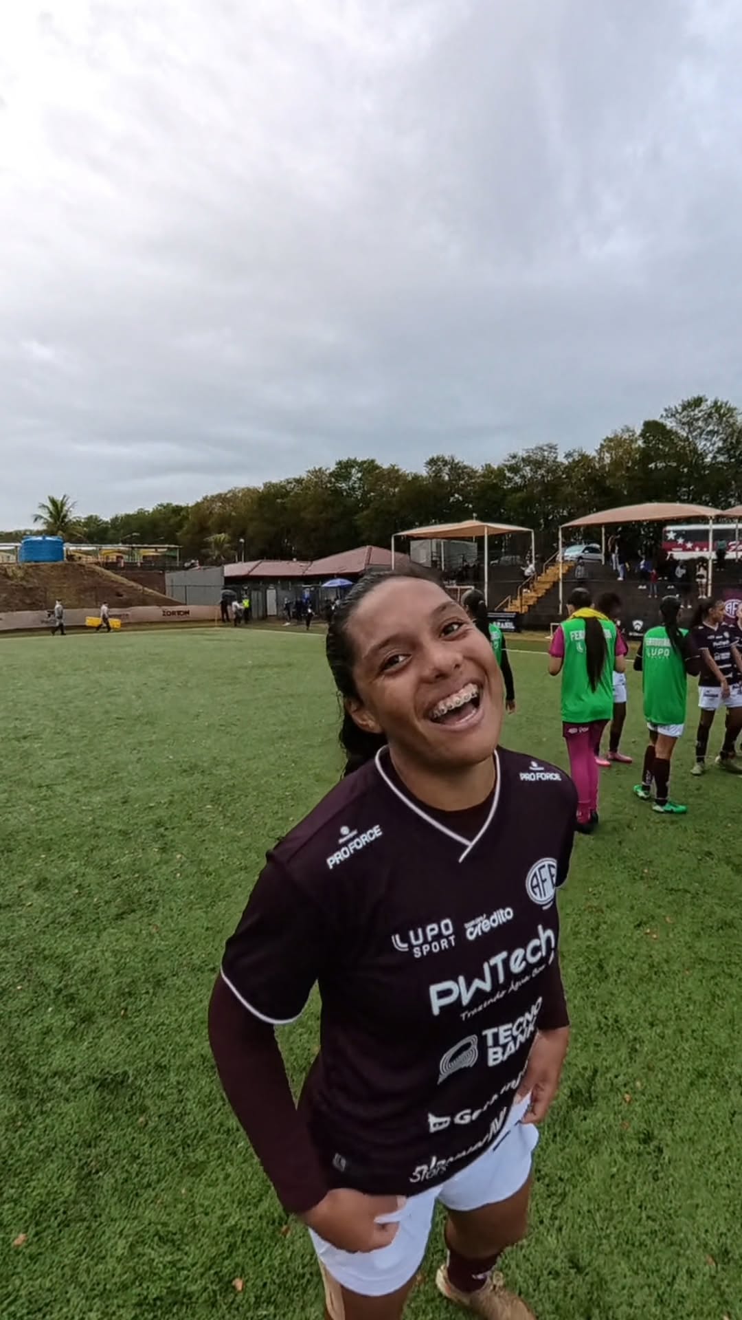 Suiany celebra gol da vitória das Guerreirinhas Grenás no Paulista Feminino Sub-15