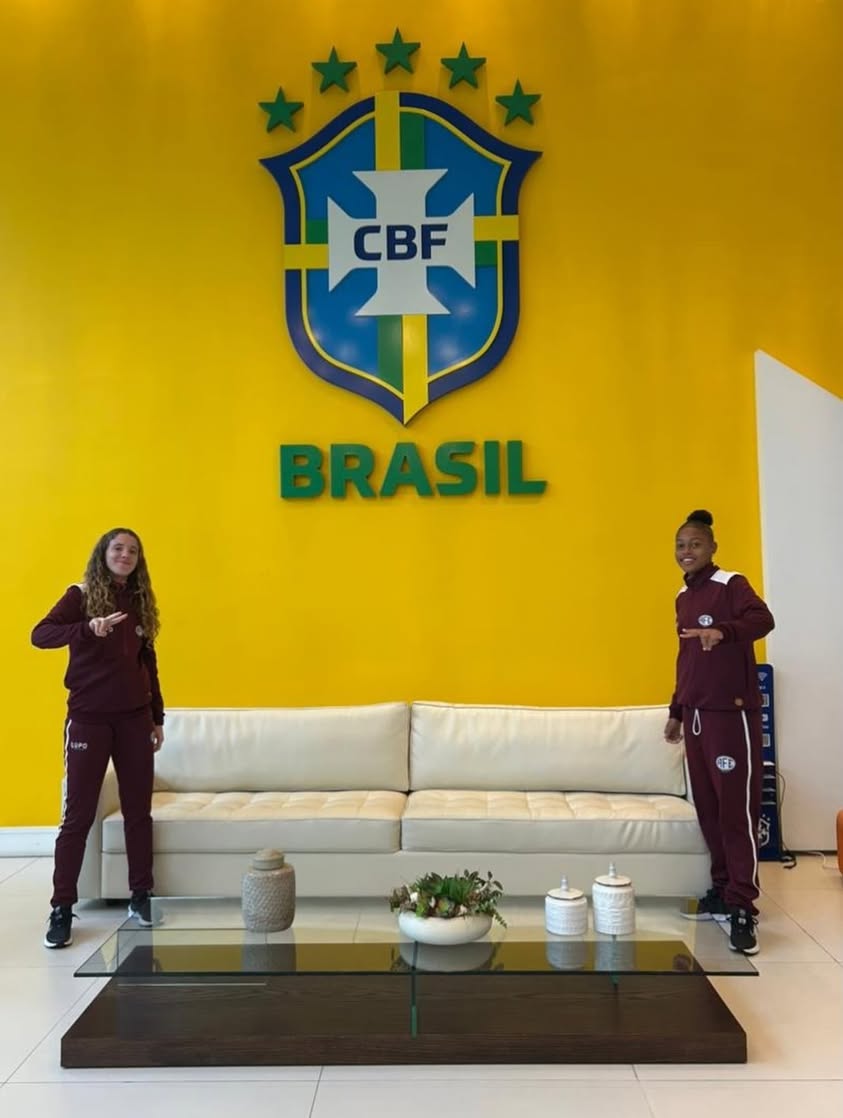 Lavínia e Marcelinha se apresentam para a Seleção Brasileira Sub-15