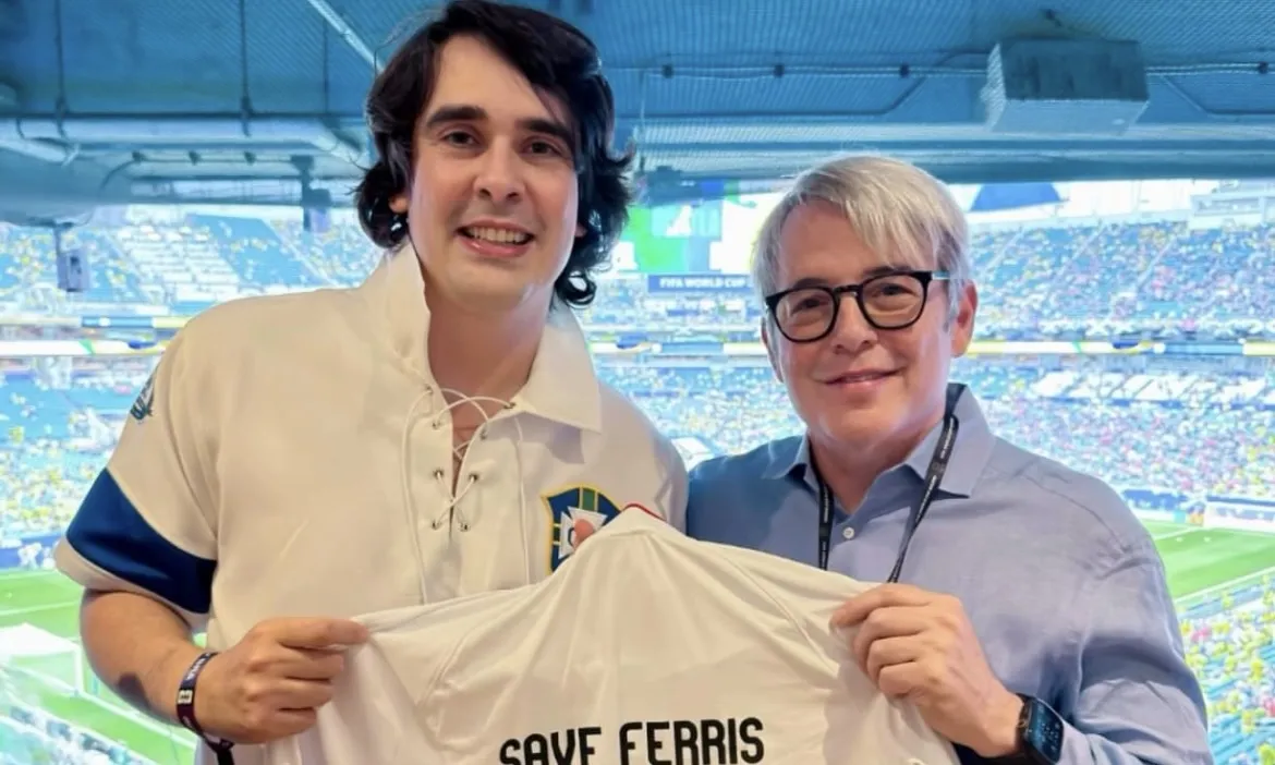 Matthew Broderick, astro de Hollywood, é flagrado com camisa do São Paulo em jogo da Copa do Mundo