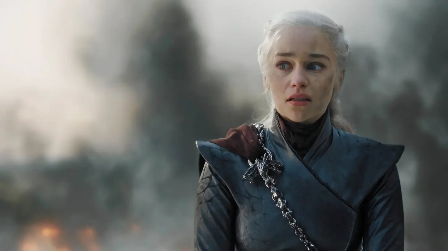 ATRIZ DE GAME OF THRONES ALERTA SOBRE ANEURISMA, SEQUELAS E QUASE MORTE