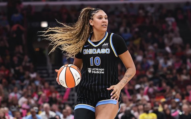 Kamilla Cardoso quebra recorde histórico de arremessos na WNBA