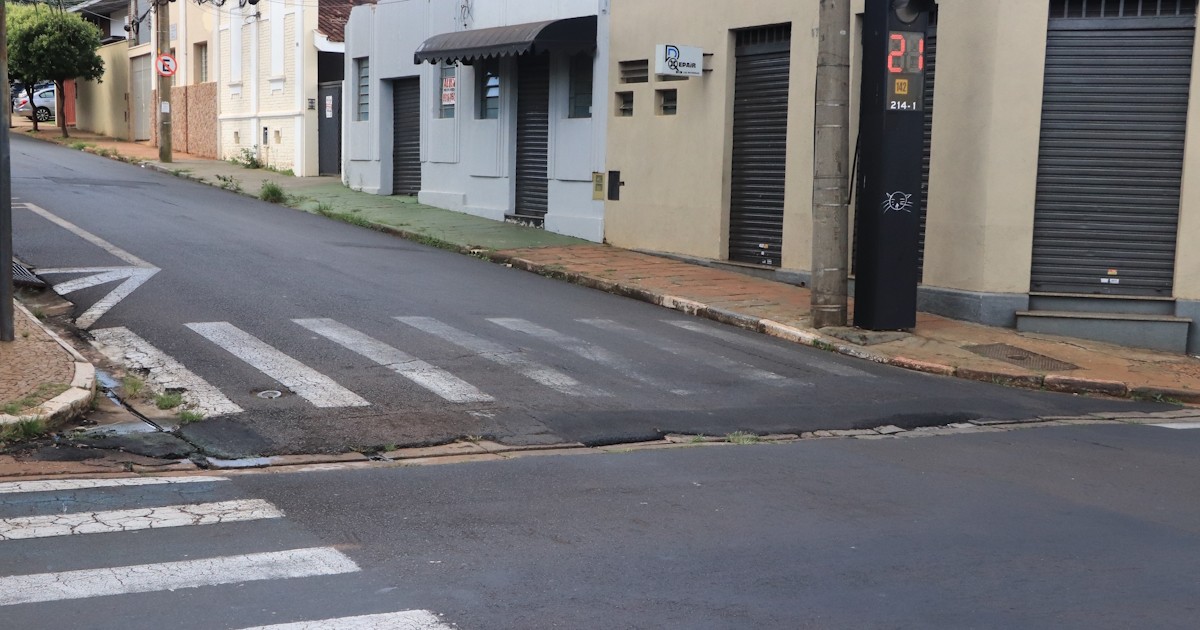 Manutenção urgente é solicitada para o pavimento da Avenida Sete de Setembro