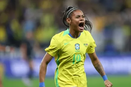 Brasil vence Estados Unidos de virada e quebra tabu histórico