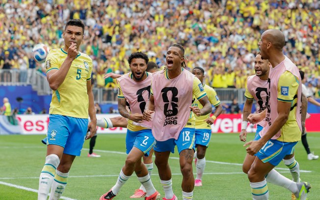 Casemiro exalta jovens talentos como Endrick e Martinelli após virada do Brasil