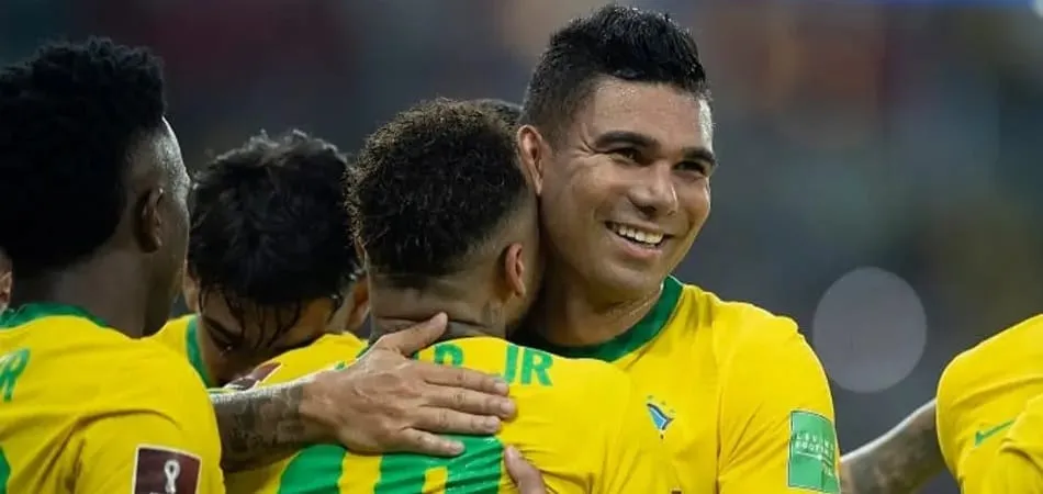 Casemiro minimiza favoritismo do Brasil na Copa: 