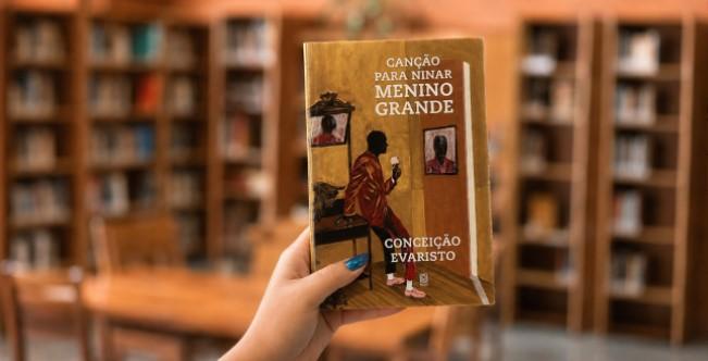 Clube do livro debate obra de Conceição Evaristo em encontro no Sesc Araraquara