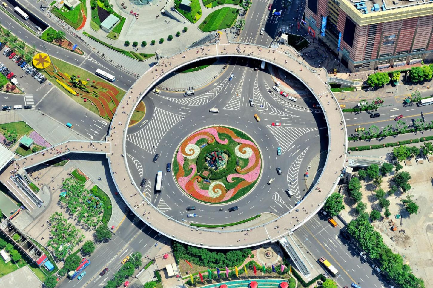 Como cidades estão ampliando a visibilidade sobre áreas de grande circulação