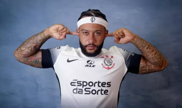 Corinthians enfrenta risco de falência com dívida bilionária