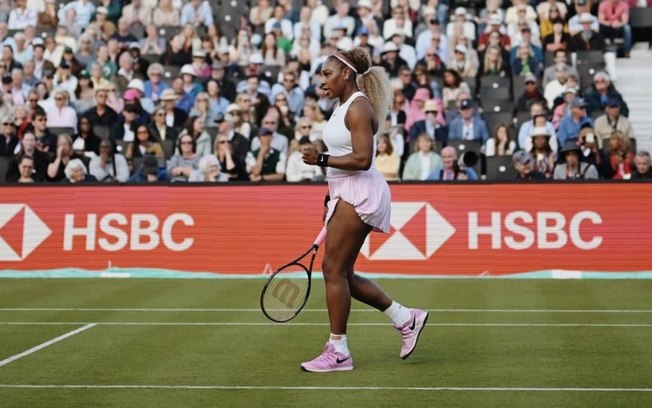 Serena Williams retorna a Wimbledon e conhece sua primeira adversária
