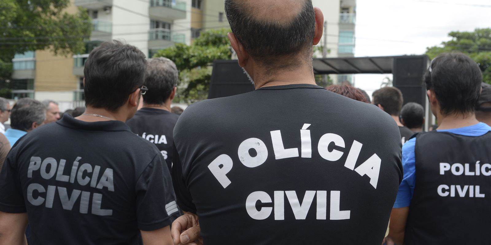 Deputado Val Ceasa do Rio é alvo de operação por suspeita de ligação com facção criminosa
