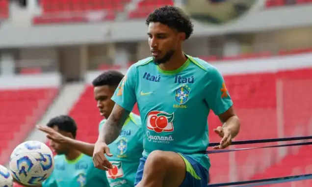 Desportivo Brasil celebra a convocação de Éderson e Bremer para a Seleção Brasileira