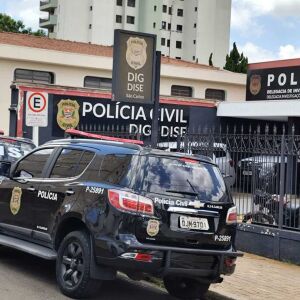 DISE de São Carlos detém indivíduo por tráfico de drogas em operação policial