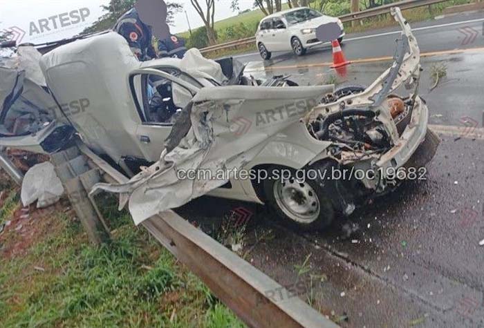 Acidente fatal na SP-323 em Monte Alto ceifa a vida de duas pessoas
