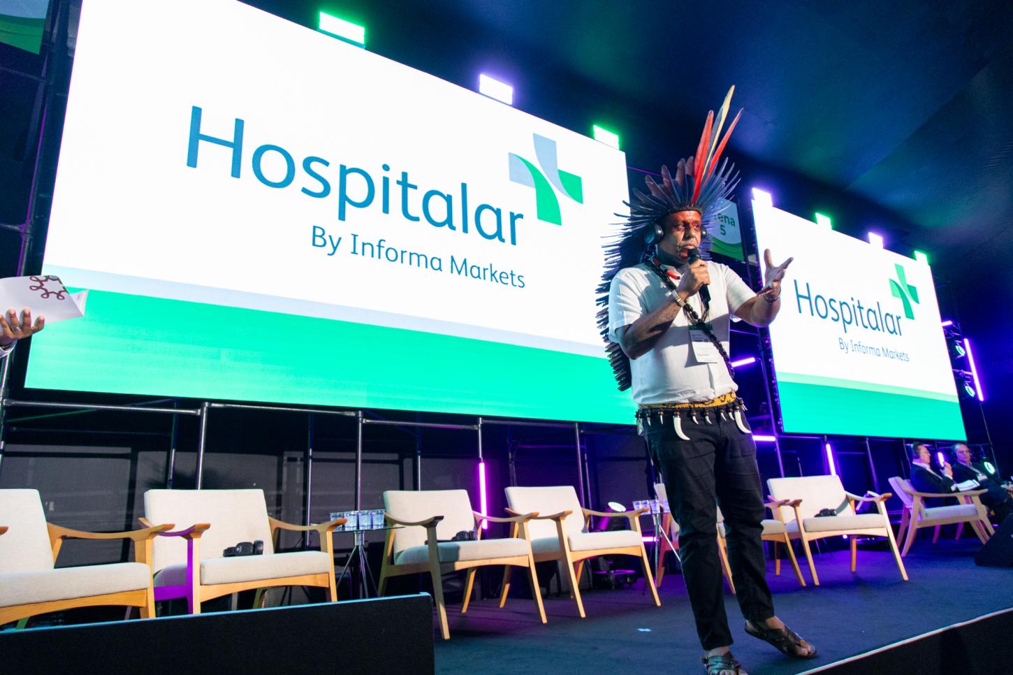 Em encontro histórico, povos indígenas ganham 'voz' durante a feira Hospitalar, em São Paulo (SP)