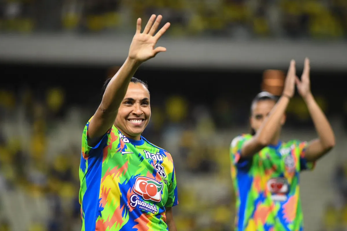 Marta critica arbitragem após derrota do Brasil nos Estados Unidos: 'Uma palhaçada'