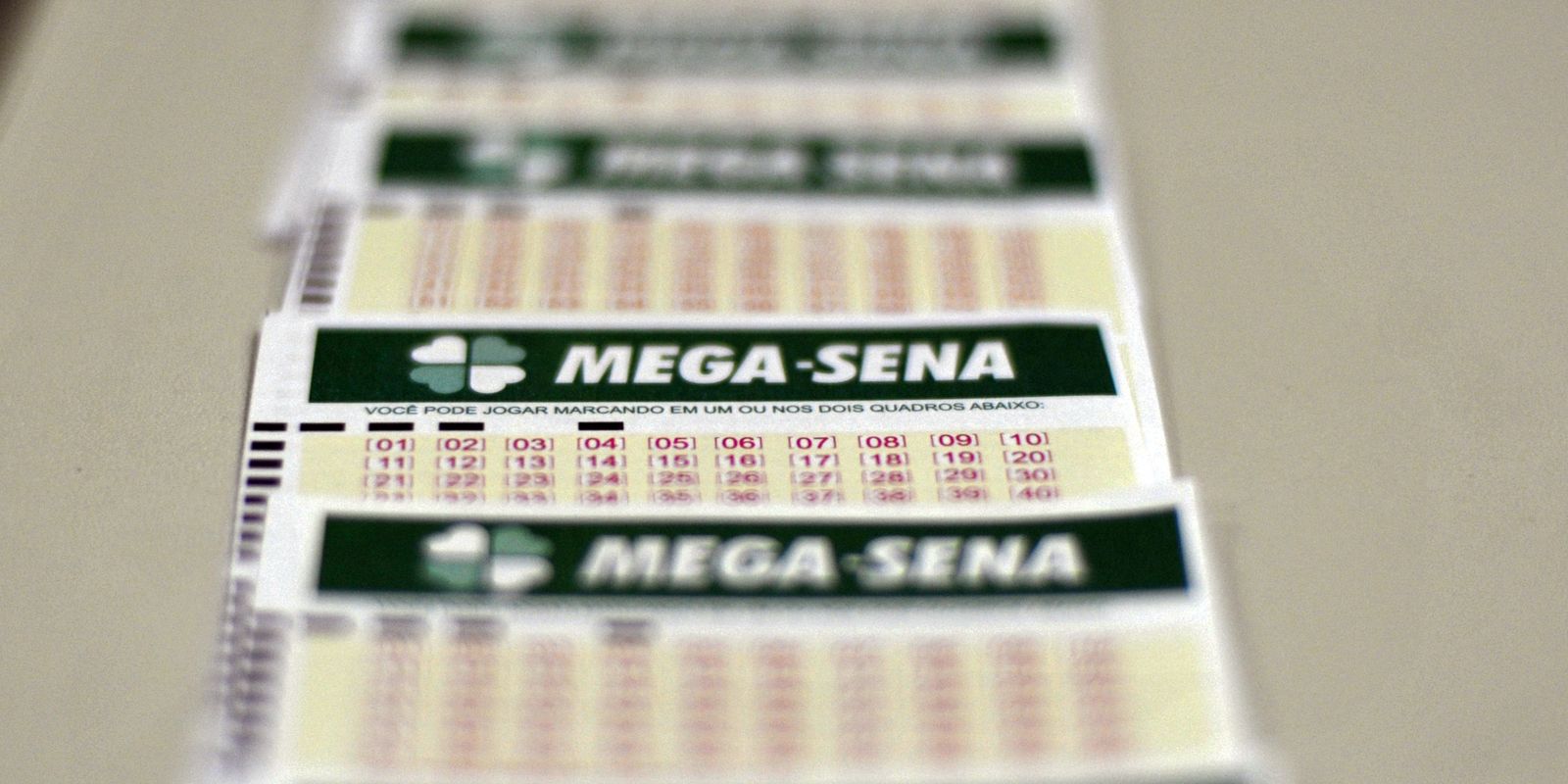 Mega-Sena acumula com prêmio principal chegando a R$ 27 milhões