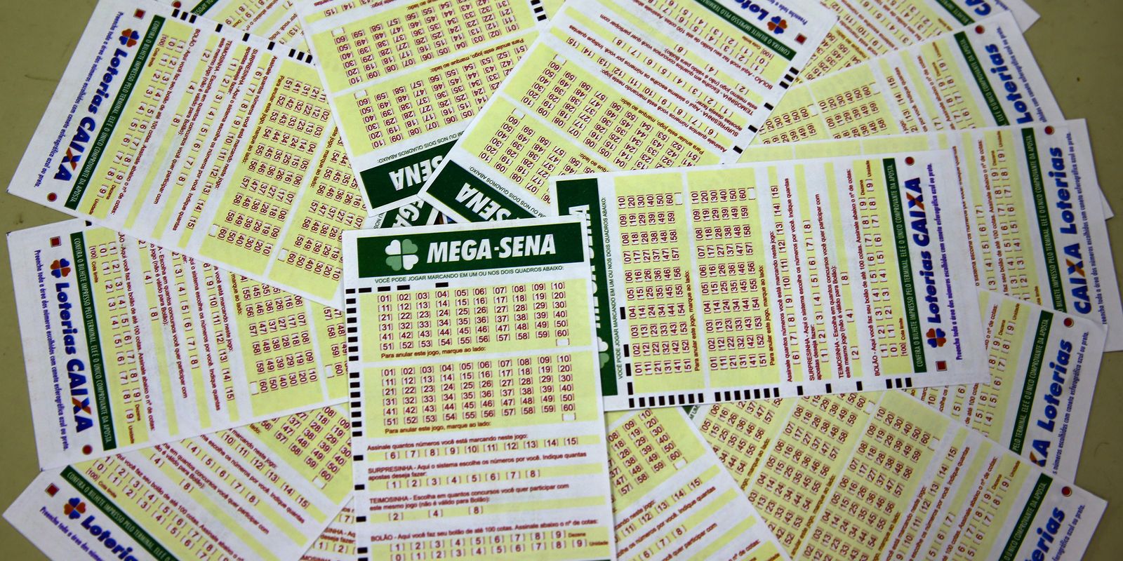 Mega-Sena acumula e sorteio principal atinge R$ 42 milhões