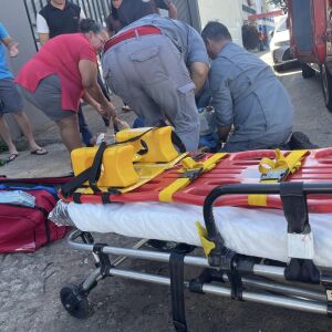 Motociclista se fere em colisão com carro no Jardim São Paulo
