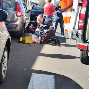 Motociclista se fere em colisão na Vila Prado durante manobra de conversão