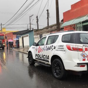 Motociclista sofre ferimentos após acidente com carro no Tijuco Preto