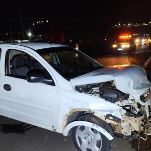 Motorista fica gravemente ferido em engavetamento com cinco veículos na SP-310, em São Carlos