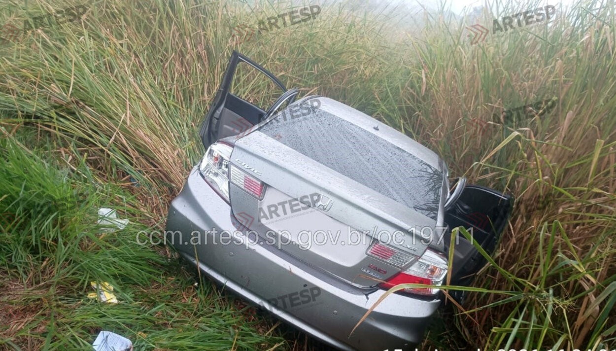 Mulher morre em acidente na Washington Luís, em Santa Gertrudes, após carro aquaplanar