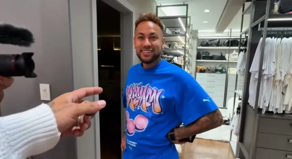 Neymar adota estratégia de mala minimalista para a Copa, reforçando foco total na Seleção