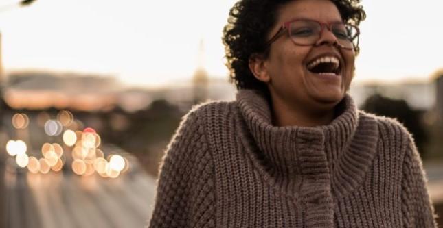 Oficina aborda criação de personagens negras e LGBTQIAPN+ na literatura