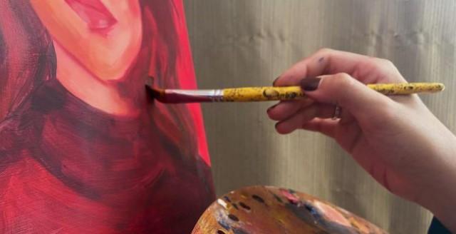 Oficina de pintura a óleo ensina técnicas de retrato em Araraquara