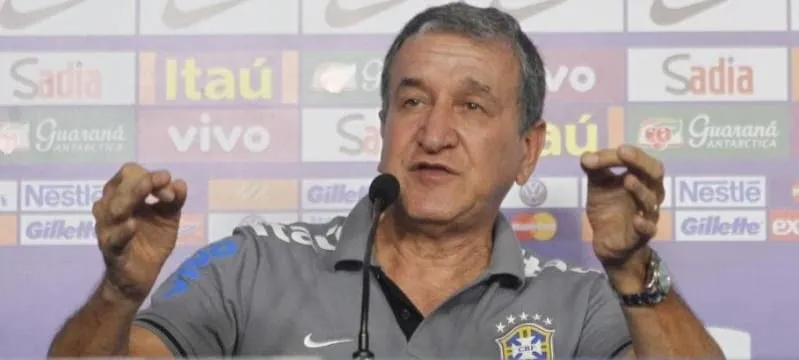 Carlos Alberto Parreira é internado no Rio de Janeiro para retomar tratamento contra linfoma de Hodgkin