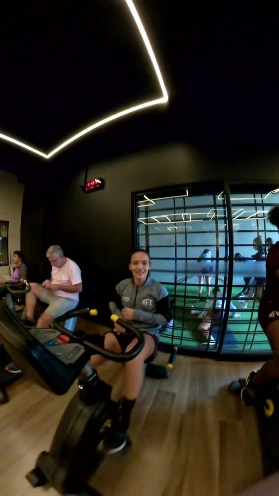 A diversão garantida de Julia Beatriz e Fátima Dutra com uma câmera 360°