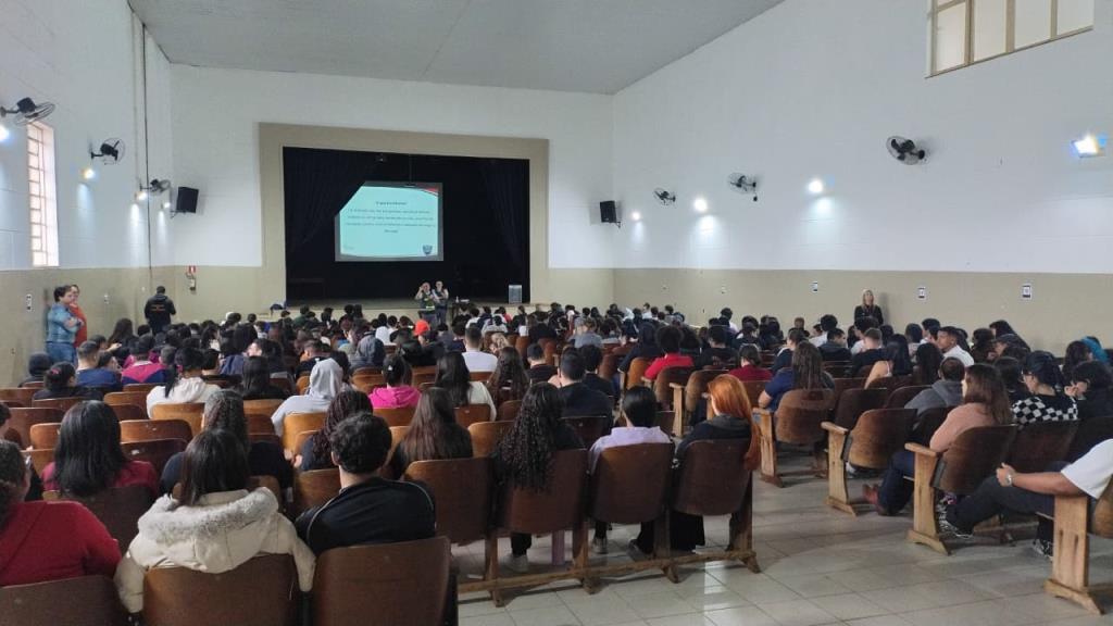 Prefeitura de Araraquara promove ação de educação para o trânsito na EEBA