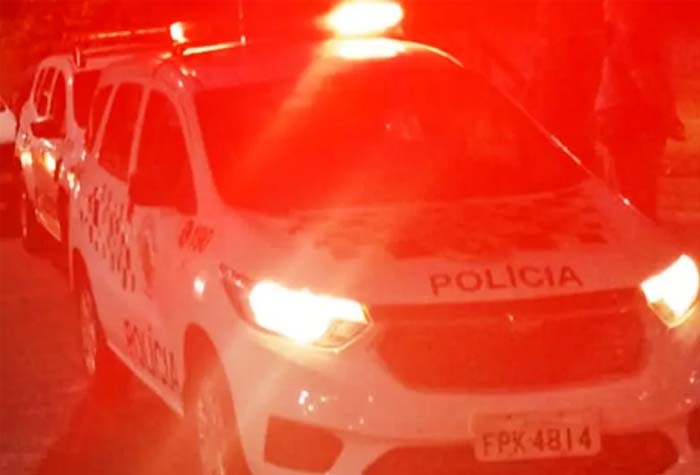 Quadrilha realiza roubo em fazenda, levando tratores e pertences do caseiro
