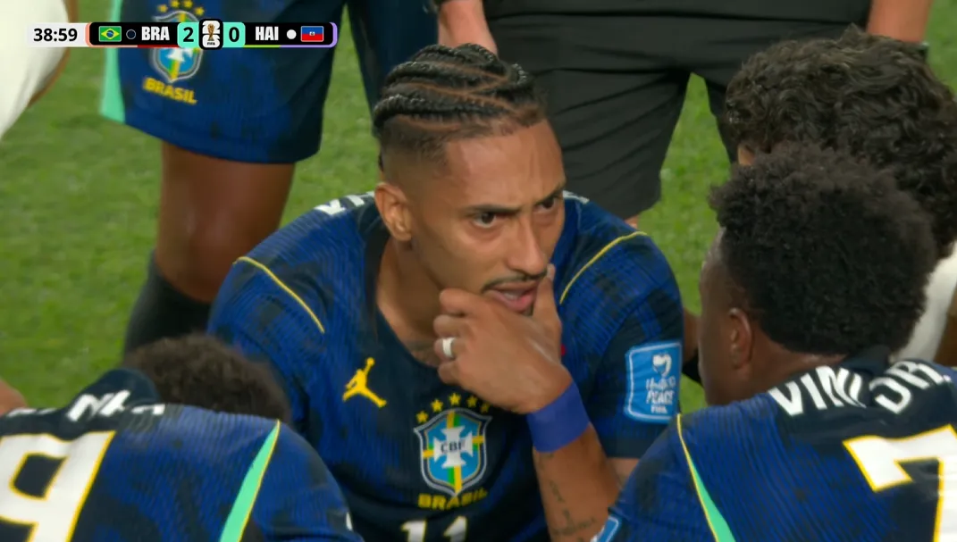 Lesão de Raphinha na Copa do Mundo 2026 gera preocupação na seleção brasileira