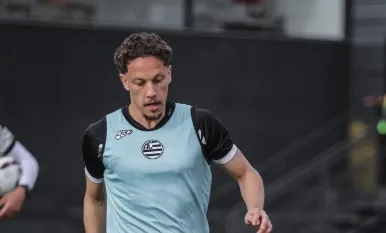 Santos negocia volante Ian Luccas, destaque do Athletic na Série B